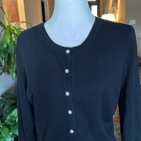 Karl Lagerfeld cardigan w/ pearl like buttons 3/4 sleeves szL - Picture 4 of 14